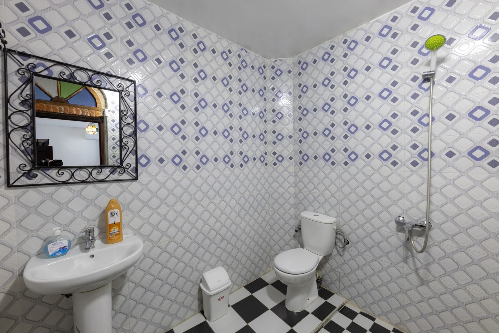 Room Suite — Photo 3